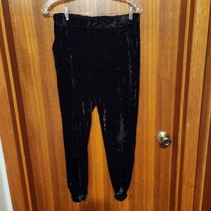 Ecote Black Velvet Pants Size Small